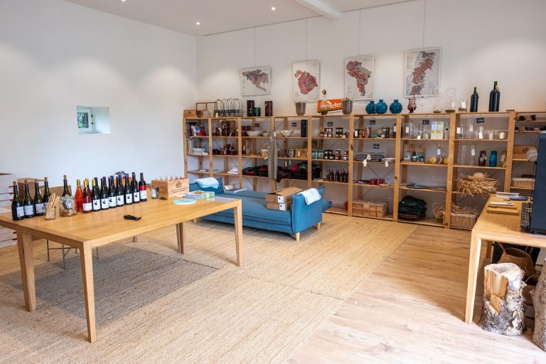 Boutique du Château des Bachelards à Fleurie